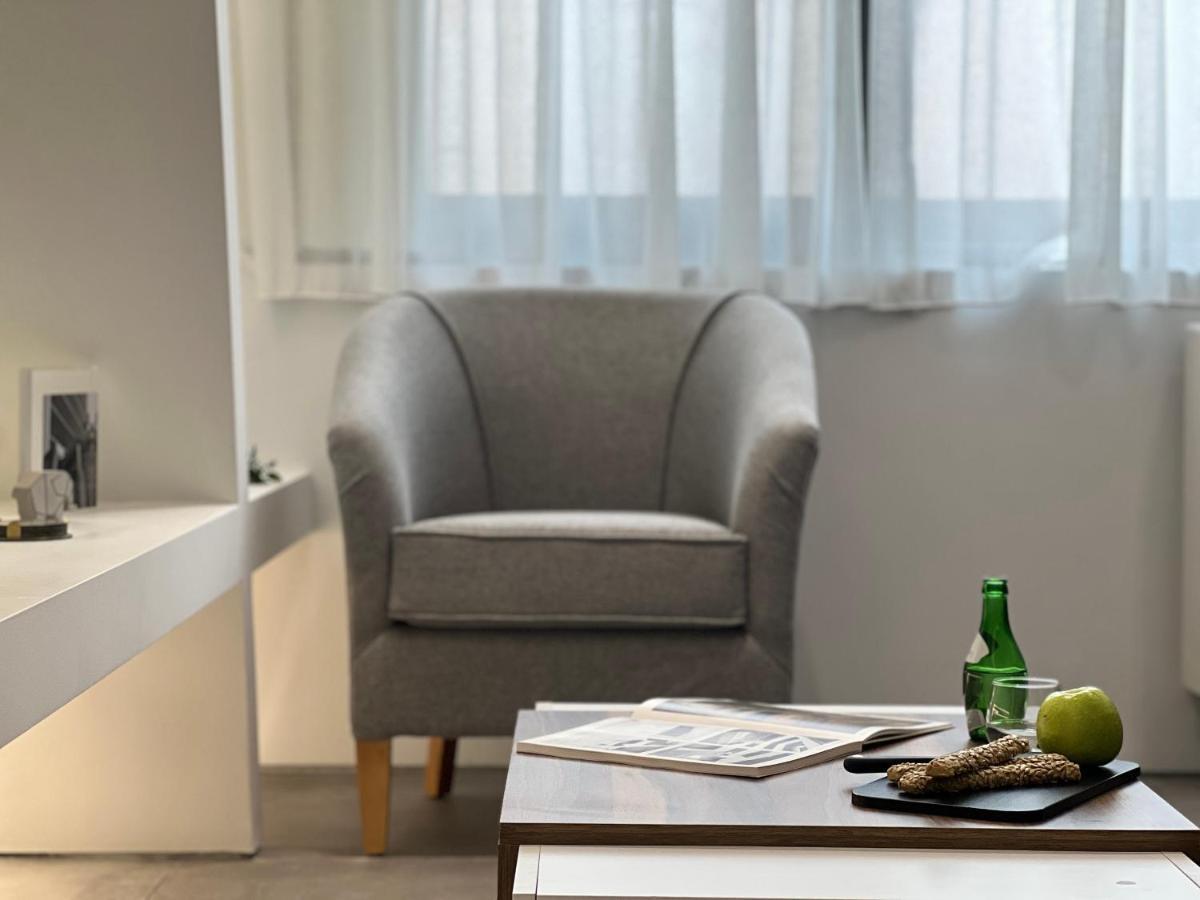 The Dazzling Glimpse Acropolis Suites 雅典 外观 照片
